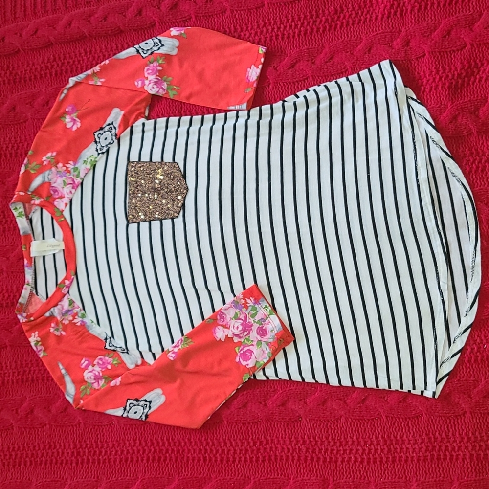 Lilypad blouse 👚, small size, white and black strips, red sleeves,